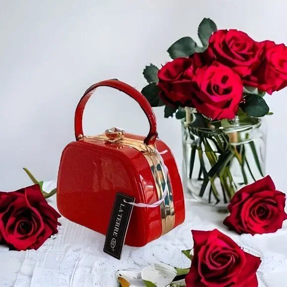 NEW BRIGHT SHINY RED HAND BAG WITH CROSSBODY CHAIN LARGE STONE BLING DECORATION - Picture 12 of 16